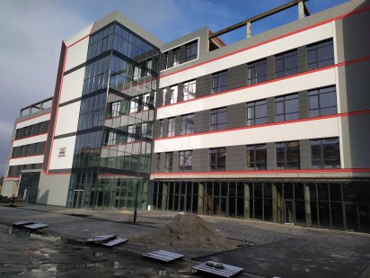 Офіси 58м2 і 80м2. Сучасний офісний центр. Черновцы