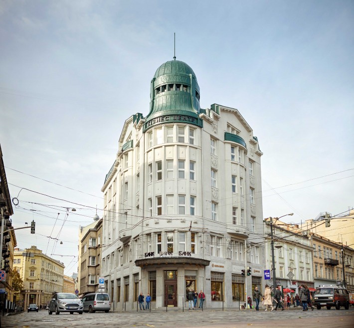 Комерційне приміщення у центрі Львова (цоколь)– 175,2м² - фото 1