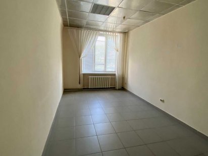 Оренда офісу в офісно-торгівельному комплексі в центрі Черкас. Черкаси