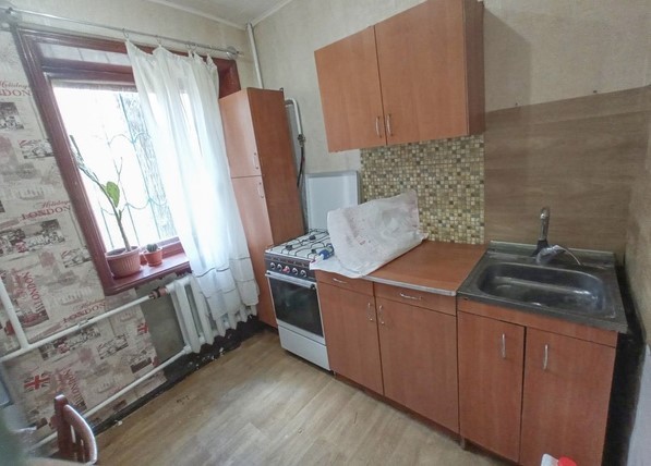 Продам 2-х комнатную квартиру Луганск кв Гаевого 1/5. - фото 1