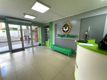 Продаж комерційного приміщення із власною земельною ділянкою по вул. Рівненська!