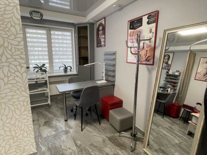 Аренда рабочего места для мастера маникюра и педикюра Сумы