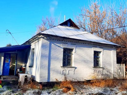 Продам дом в селе Коженики с выходом в лес.