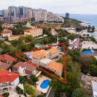 Продає будівлі під готель, школу, офіс в Одесі Одеса