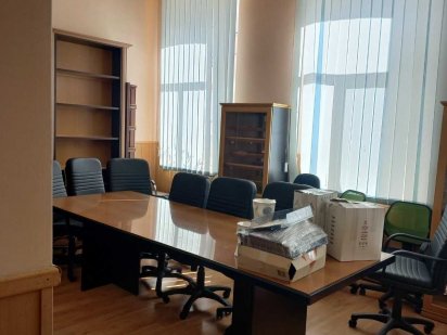 Офис 60м2 - 2 кабинета  в ТЦ Дом и Интерьер. Центр. Б/п парковка. Свет Дніпро