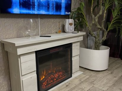 Квартира посуточно , почасово  Голубые озера  с камином Каменское