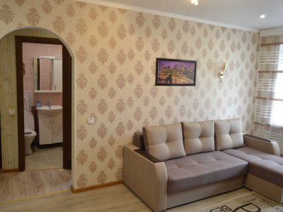 2-комнатная квартира в парковой зоне , рядом военная часть! Каменец-Подольский