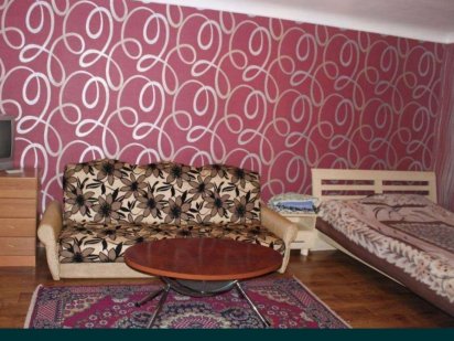 В центрі погодинно, подобово квартири  1-2 кімнатні Конотоп