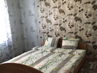 Подобово 2 комн. квартира БІЛЯ ЛІКАРНІ, Лозова Лозова