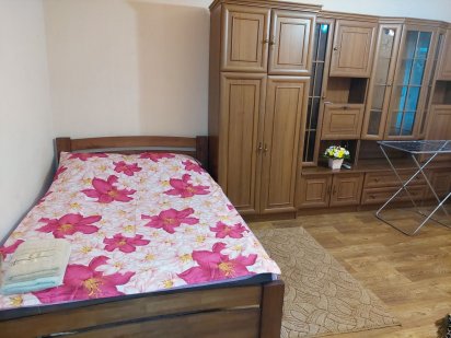 Від 800грн ПОДОБОВО 1-кімнатна кв-ра, центр Краматорск
