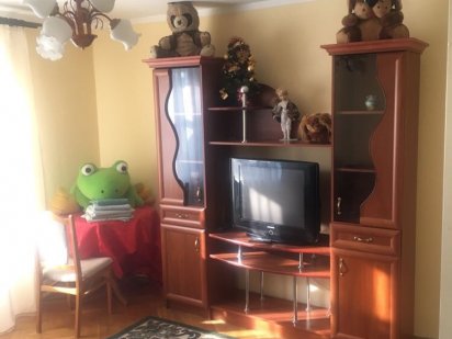 Здаеться затишна 3 кiмнатна квартира в центрI мiста