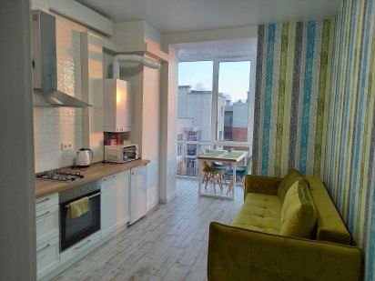 Центр,Яровиця, паркомісце ,подобово від 1000 погодинно від 550 Луцк