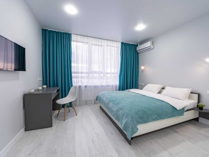 Стильна студія - подобово, у будинку з Генератором, 5 хвилин до метро. Киев