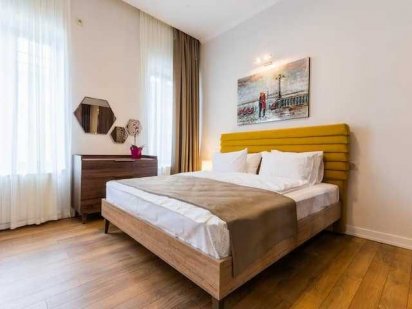 КРУТАЯ 2-к квартира в центре на ун. Украине посуточно почасово