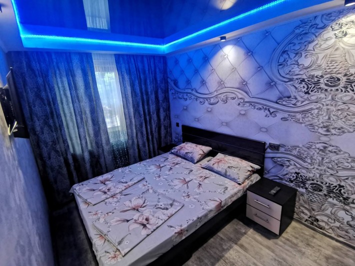 Квартира с джакузи ВИП 2022, две кровати, Центр Украина-Маяковского - фото 1