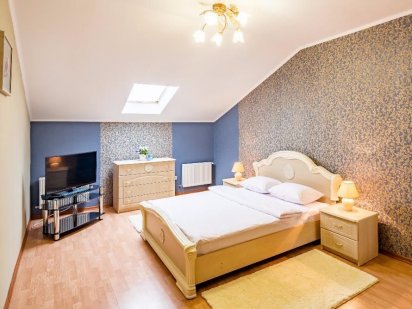 Подобово 2-к, центр (мансарда), вул. І. Огієнка Львів