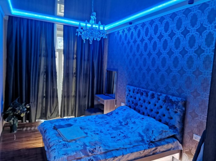 Квартира с джакузи ВИП 2022, две кровати, Центр Украина-Сталеваров - фото 1