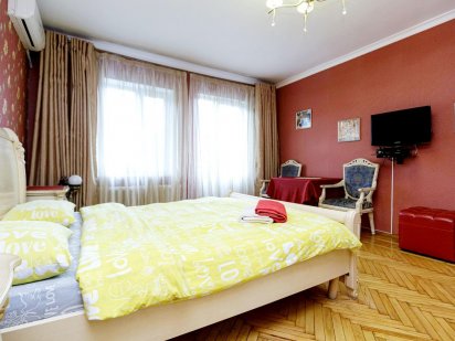 Свободна 1-комн Центр Дерибасовская-20 с балконом Хоз Одеса