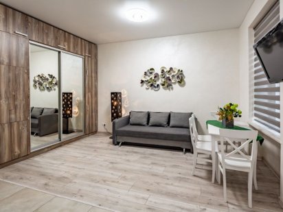 Подобово 4-ох кімнатна квартира на Куліша 40 Львов