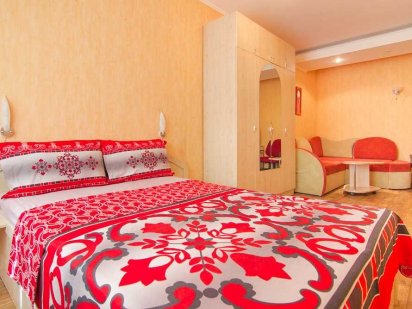 ЦЕНТР, Базарная, новый дом. Балкон. Свет всегда есть! Хозяйка Одесса