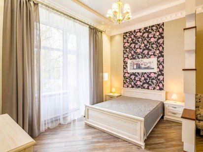 Стефаника 11 з терасою. Паркінг! Львов