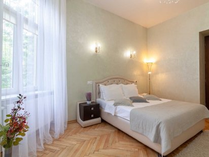 Подобово 3-к VIP, центр, вул. К. Левицкого Львів