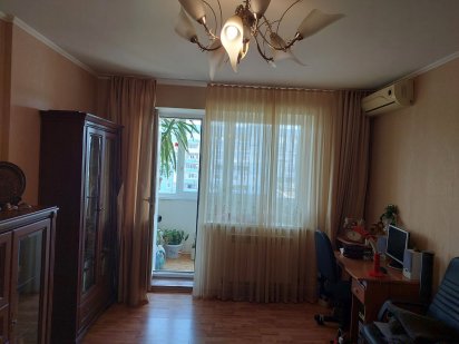 Продаам 2х.комн.квартиру 4 мкрн Кам'янське