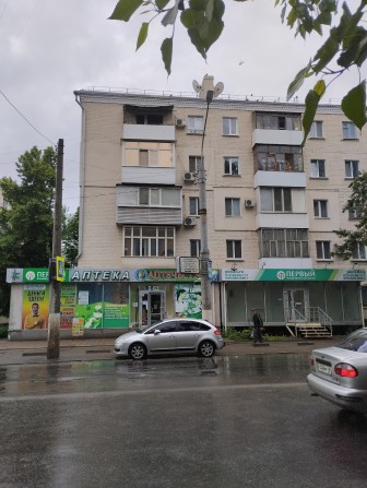 Срочно продам 2х комн. квартиру в центре Луганска - фото 1