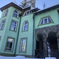 Готельний комплекс у с. Яблуниця Яремче