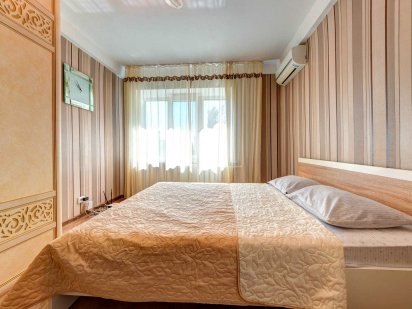 Посуточно апартаменты (2ком) Майдан Независимости 5 минут Киев