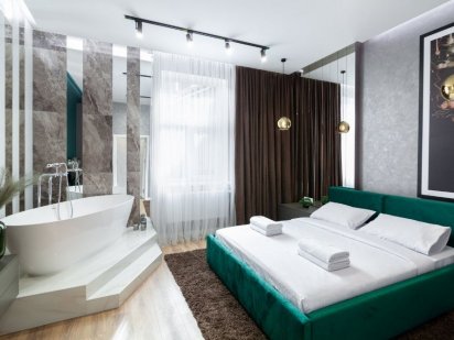 вул. Листопадового Чину 12/Оренда житла Подобово 3-кім. кв./для 6 осіб Львов