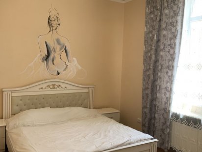 Здам 1км квартиру в центрі подобово, погодинно.Власниця.Квартира тепла Стрый