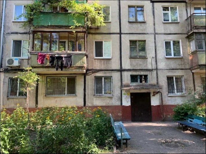 Трикімнатна квартира по вул. Віталія Матусевича 42 - фото 1