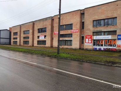Продам двоповерхову будівлю Черкаси