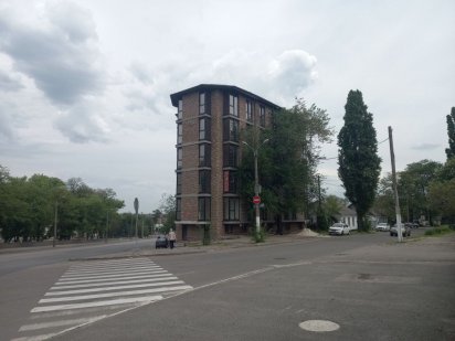 Продам Квартиру під коммерцію