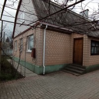 Продам два дома на одном участке в с. Роскошное Луганск