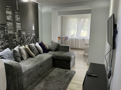 Квартира подобово, житло подобово поблизу басейну вільно з 19серпня Берегово