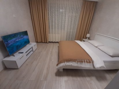 LUX апартаменти в центрі міста з балконом та парковкою Мукачево