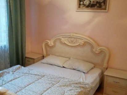 Посуточно двухкомнатная зади отеля Надия. Центр. Отчетные документыи Ивано-Франковск