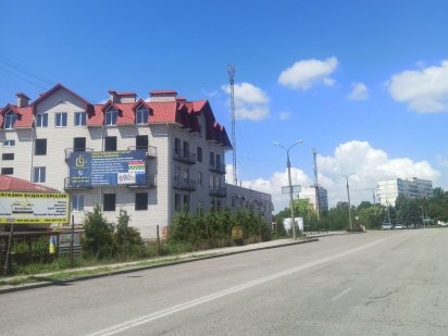 Продам. Готель, кафе,(Пятиповерхова будівля 2700 м/ кВ .)