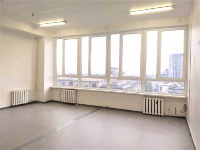 Сдам светлый офис 54,5 кв.м. open space + кабинет, р-н ЦУМа Дніпро