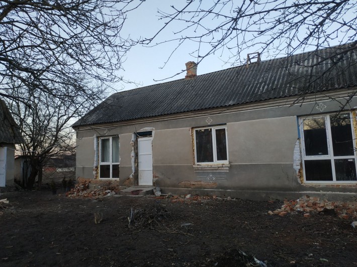 Продам будинок(який потребує ремонту) - фото 1