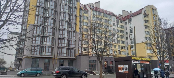 Фасадне комерційне приміщення в центрі м. Калуш - фото 1