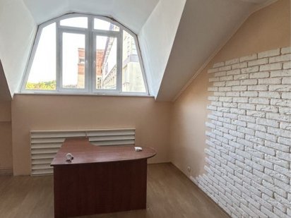 Здам  велике приміщення в самому центрі міста Кам'янець-Подільський