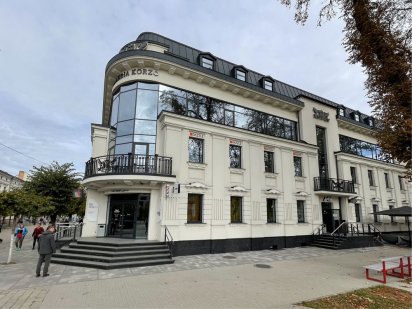 Оренда під кавʼярню, ресторан ЦЕНТР СТОМЕТРІВКА Коломыя