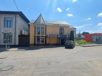 Аренда магазина Катруся. Два этажа. Вул.Стависька. Могилев-Подольский