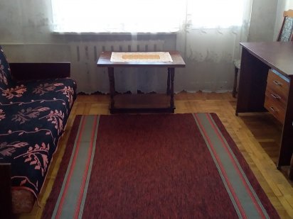 Окрема кімната для працюючої дівчини Черновцы