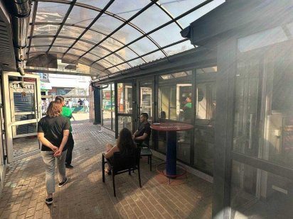 РИНОК. 11м2. Здам новий останній МАФ з РЕМОНТОМ та АКТИВНИМ трафіком Ровно