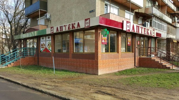 Магазин на Грушевського - фото 1