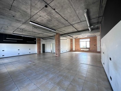 Сучасний офіс в районі Урожаю Винница